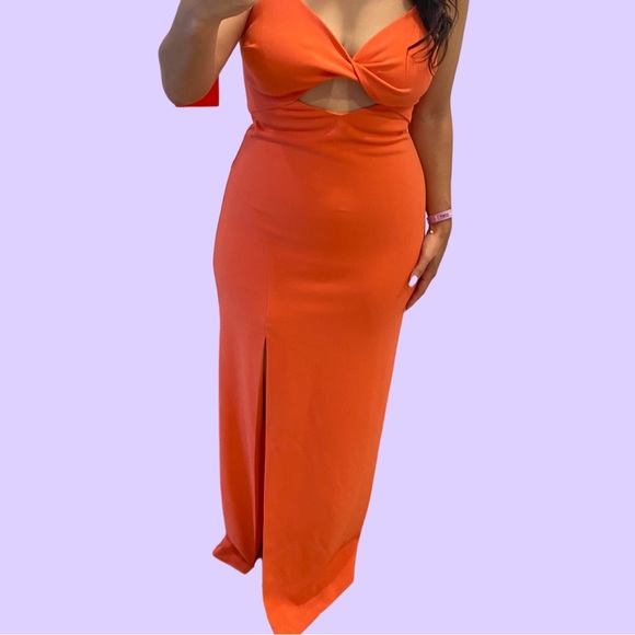 Salmon dress for a summer wedding - Picture 2 of 3